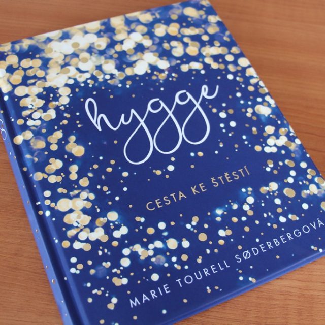 Kniha Hygge,  kterou napsala Marie Tourell Soderbergová,  v češtině vydalo nakladatelství Euromedia | foto: Andrea Poláková,  Český rozhlas