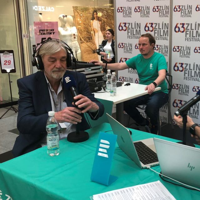 Herec Vladimír Kratina,  rozhovor pro Český rozhlas Zlín,  Zlín Film Festival 2023 | foto: Marek Dolina,  Český rozhlas