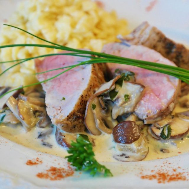 Vepřová panenka s hříbkovou omáčkou  (ilustrační foto) | foto: Fotobanka Pixabay