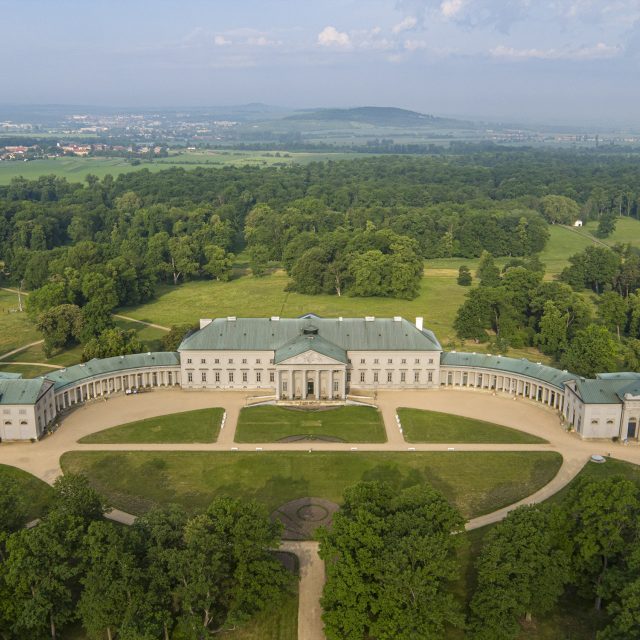 Zámek Kačina na Kutnohorsku je nejvýznamnější stavbou českého empíru | foto: NZM Kačina