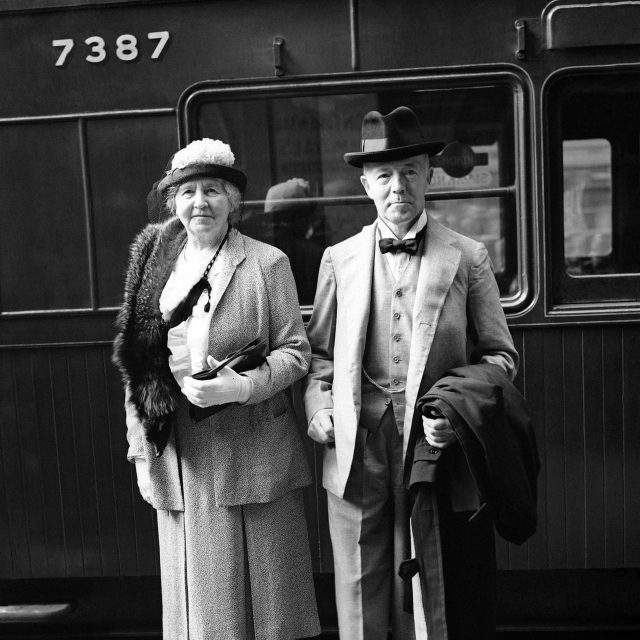 Walter Runciman a jeho manželka Hilda v roce 1938 | foto: Eddie Worth,  ČTK / AP