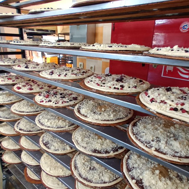 Cyrilovo pekařství v Hrachovci  (Valašské Meziříčí),  výroba frgálů | foto: Silvie Pospíšilová,  Český rozhlas