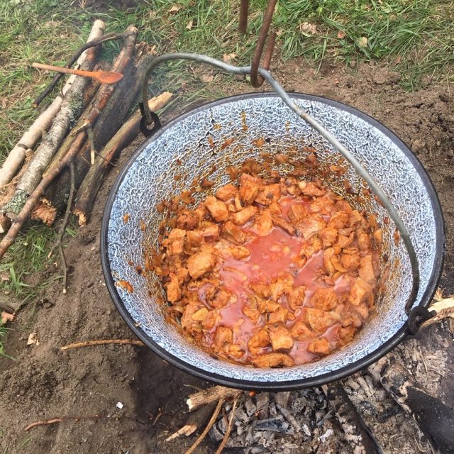 Celý Hradec bude vonět kotlíkovým zvěřinovým gulášem  (ilustrační foto) | foto: Daniela Pilařová,  Český rozhlas