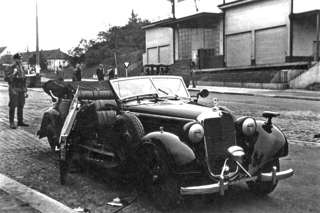 Automobil Reinharda Heydricha. Parašutisté z výsadku Anthropoid na protektora zaútočili při cestě z Panenských Břežan | foto: Archiv Eduarda Stehlíka