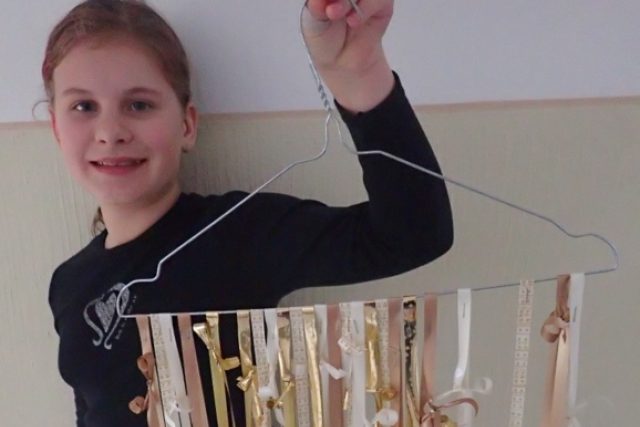 Jedenáctiletá Veronika si vyrobila vlastní adventní kalendář | foto: Mirka Nezvalová,  Český rozhlas,  Český rozhlas