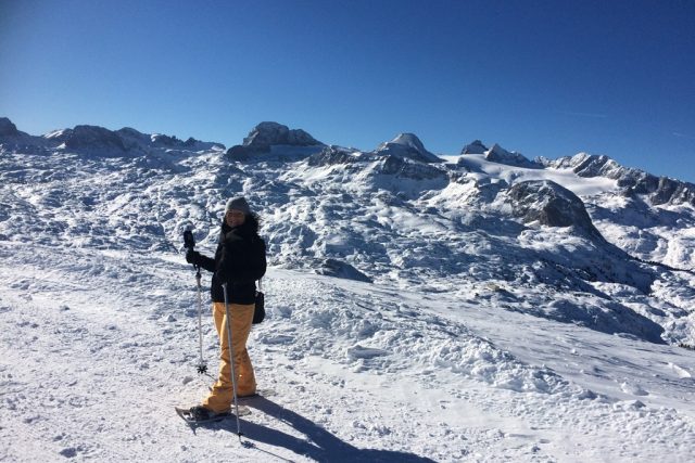 Na vyhlídku 5fingers na hoře Krippenstein v Rakousku můžete stoupat na sněžnicích | foto: Mária Pfeiferová