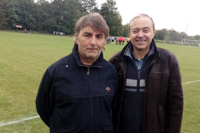 Vedení fotbalového klubu v Bavorovicích - Jiří Řehoř  (vlevo) a Karel Franěk  (předseda klubu) | foto: Kamil Jáša,  Český rozhlas