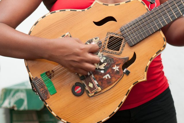 Kytarista,  Havana,  Kuba | foto: Fotobanka Profimedia