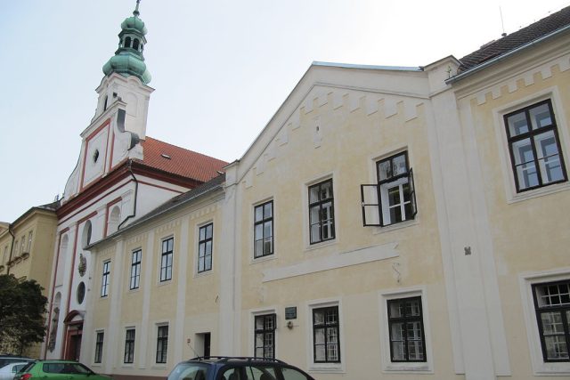 43 letá žena 30 let starý muž