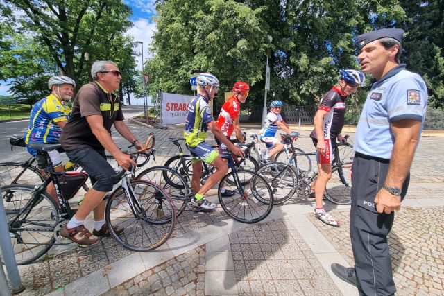 Policisté uspořádali v Třeboni bezpečnostní akci zaměřenou na cyklisty | foto: Lucie Suchánková Hochmanová,  Český rozhlas