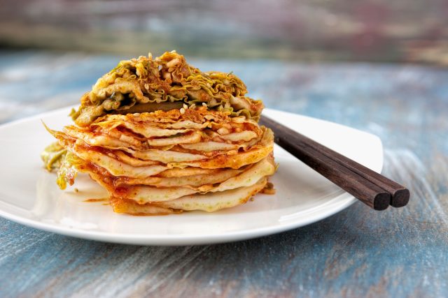 Kimchi – nakládané zelné listy s kořením a další zeleninou | foto: Fotobanka Profimedia