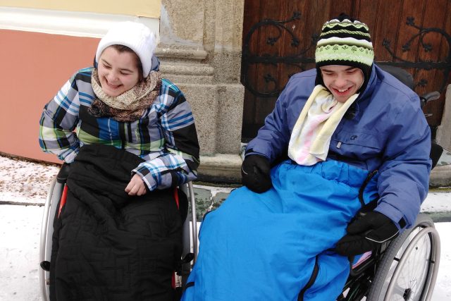 Žlutý petrklíč v Lomci nabízí sociální služby a další aktivity pro osoby s mentálním a kombinovaným postižením od 11 do 64 let. Pomáhá tak nejen samotným klientům,  ale i jejich rodinám | foto: Domov Žlutý Petrklíč