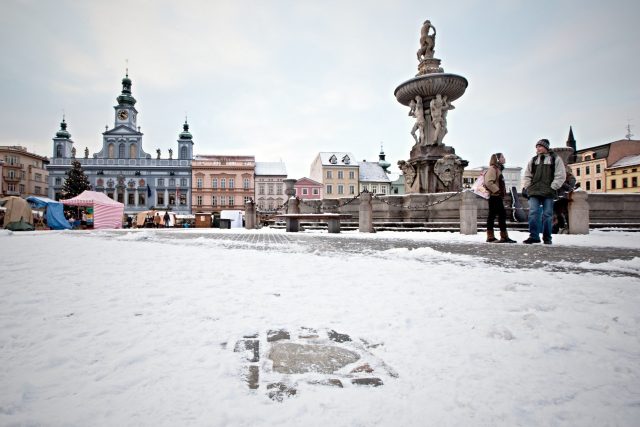 Bludný kámen na náměstí v Českých Budějovicích | foto: Marek Podhora / MAFRA / Profimedia,  Profimedia