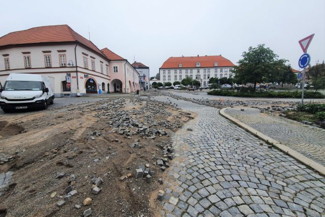 Následky bleskové povodně na vltavotýnském náměstí | foto: Petr Kubát,  Český rozhlas
