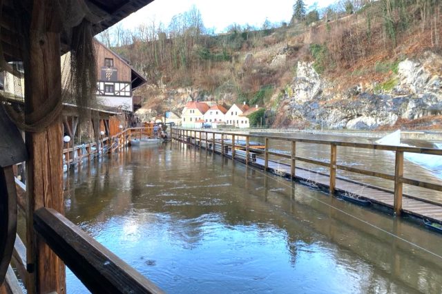 Rozvodněná Vltava v Českém Krumlově | foto: Jitka Cibulová Vokatá,  Český rozhlas