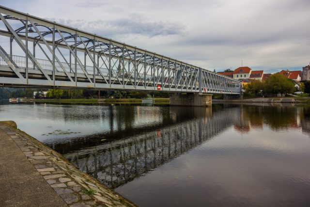 Železný most v Týně nad Vltavou | foto: Shutterstock