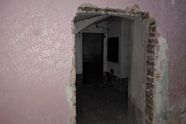 Za zazděnými dveřmi se skrývaly dvě místnosti | foto: Kristýna Barchini,  Český rozhlas