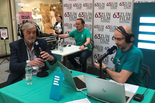 Herec Vladimír Kratina,  rozhovor pro Český rozhlas Zlín,  Zlín Film Festival 2023 | foto: Marek Dolina,  Český rozhlas