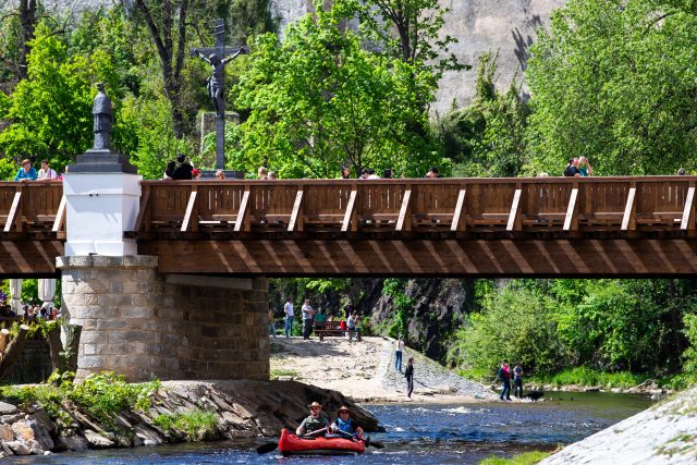 Lazebnický most v Českém Krumlově je opravený | foto: Václav Pancer,  ČTK