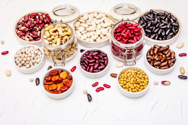 Na žebříčku dvaceti potravin s nejvyšším obsahem antioxidantů zaujímají fazole čtvrté místo. Jedlíci fazolí jsou obézní méně často než ti,  kteří fazole běžně nejedí | foto: Shutterstock