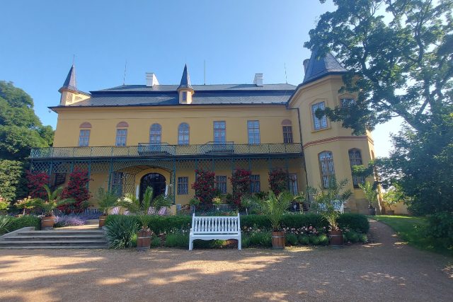 Zámek Slatiňany při pohledu ze zahrady | foto: Tereza Brázdová,  Český rozhlas