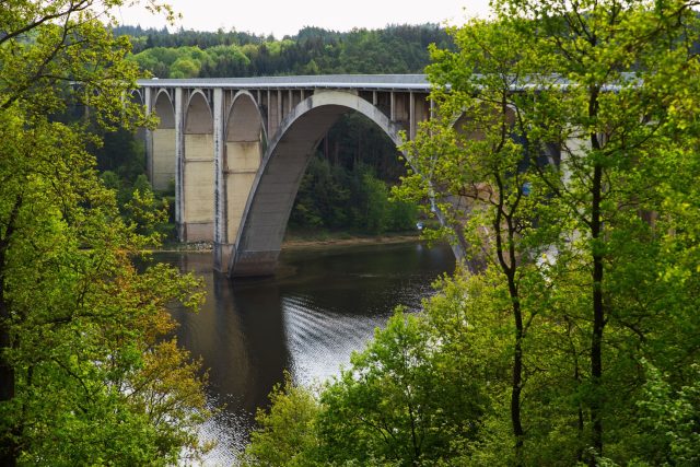 Podolský most | foto: Shutterstock