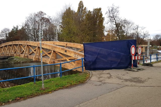 Uzavřená lávka v centru Českých Budějovic | foto: Andrea Poláková,  Český rozhlas