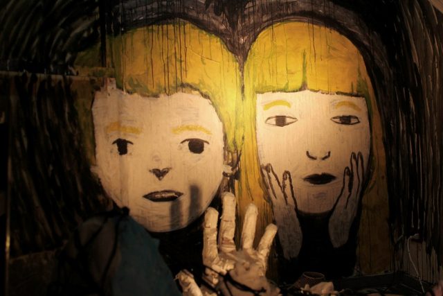 Z dokumentu Vlčí dům režisérů Cristóbala Leóna a Joaquína Cociña. Snímek získal hlavní cenu v Mezinárodní soutěži celovečerních filmů pro dospělé na festivalu Anifilm 2019 | foto: Anifilm
