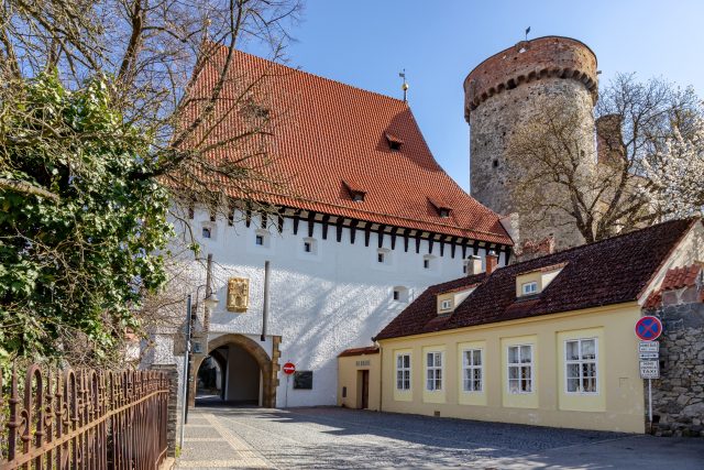 Bechyňská brána a hrad Kotnov v Táboře | foto: Fotobanka Profimedia