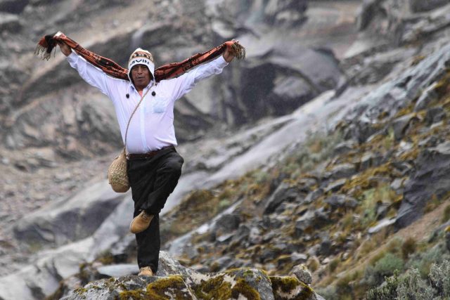Několik dnů byl průvodcem Pavla Chlouby po Peru kečuánský stařešina don Sergio | foto: Dana Uričová