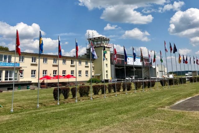 Hosínské letiště se chystá na mistrovství světa v bezmotorovém létání | foto: wgc2018.cz