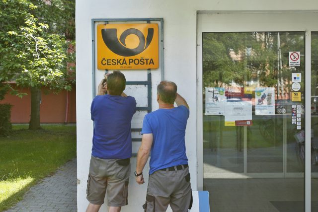 Česká pošta prodává zrušené pobočky | foto: Petr Lundák,  MAFRA / Profimedia