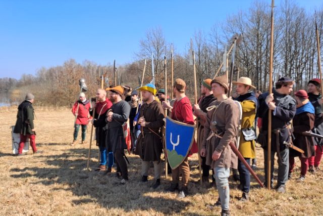 Účastníci rekonstrukce bitvy u Sudoměře | foto: Kristýna Barchini,  Český rozhlas