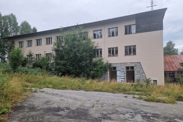 Bývalá kasárna pohraniční stráže u Přední Zvonkové | foto: Petr Kubát,  Český rozhlas