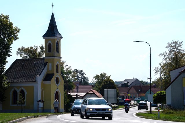 Doprava v Češnovicích u Českých Budějovic | foto: Václav Pancer,  ČTK