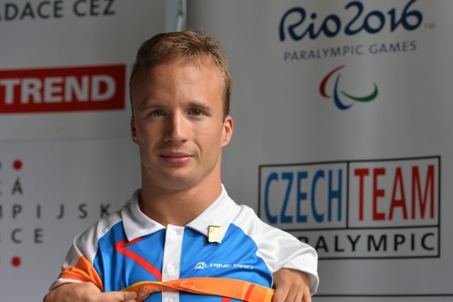 Arnošt Petráček,  handicapovaný plavec,  vítěz z paralympiády v Riu | foto: Michal Beránek,  CNC / Profimedia