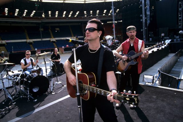 U2 v roce 1993 | foto: Fotobanka Profimedia