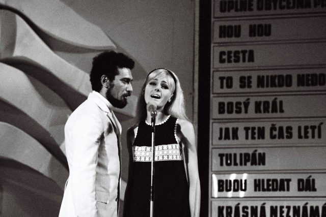 Waldemar Matuška a Helena Vondráčková v roce 1968 | foto: Fotobanka Profimedia