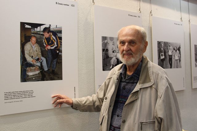 Tehdejší mistr zvuku Vladimír Kypta se poznává na fotce | foto: Andrea Poláková,  Český rozhlas