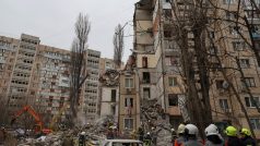 Obytný dům v Oděse po útoku ruského dronu (fotografie z 2. března 2024)