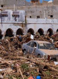 Následky ničivých záplav v libyjském městě Darná